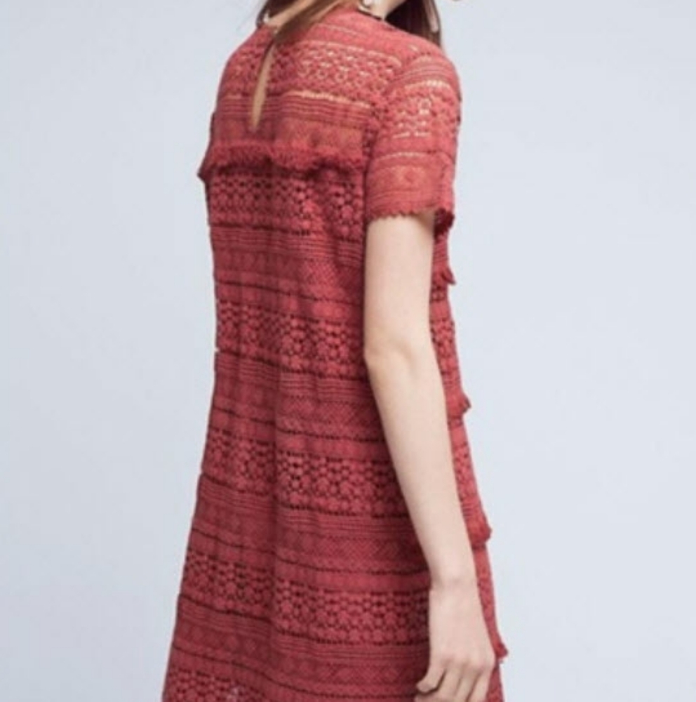 O2SKY Lace Shift Dress - Picture 2 of 6